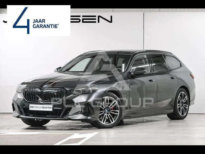2025 BMW 530