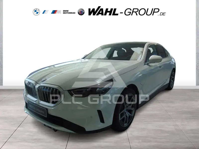 2025 BMW 530