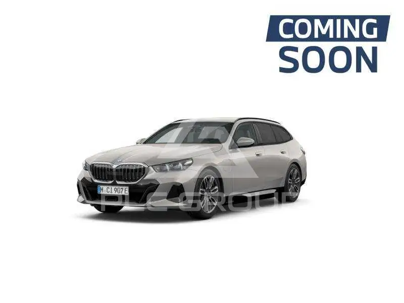 2025 BMW 530