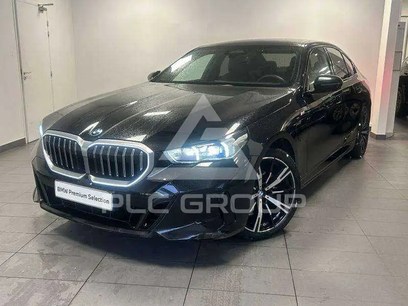 2025 BMW 530