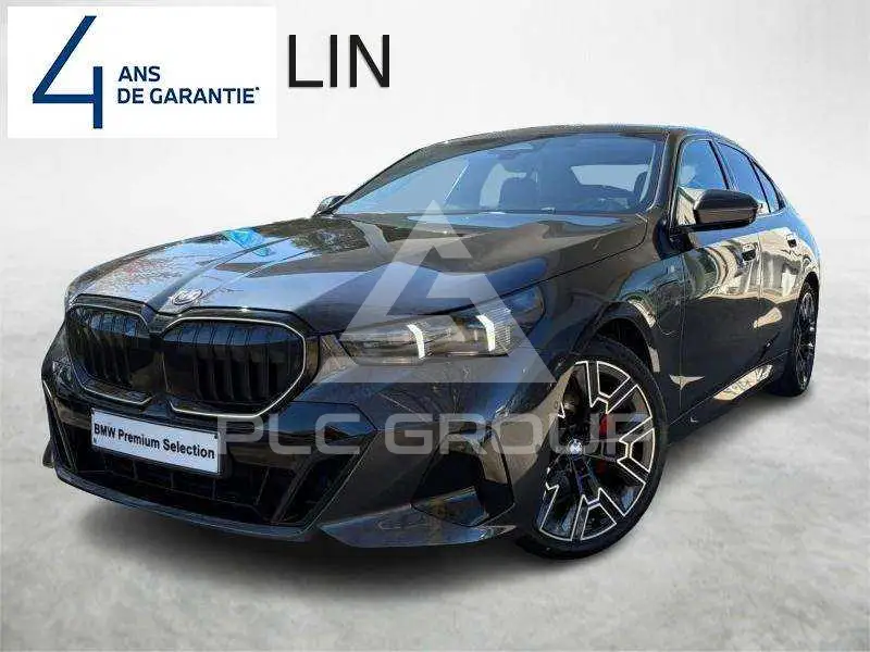 2025 BMW 530