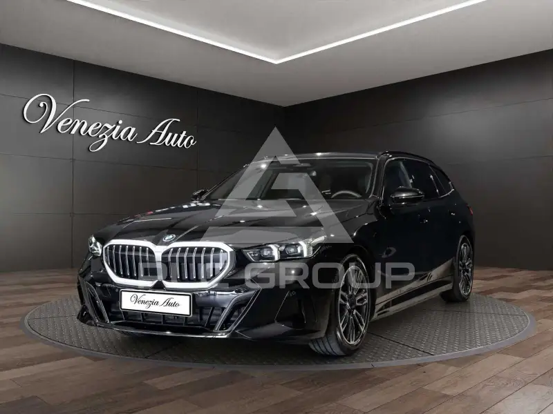 2025 BMW 530