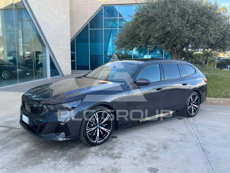 2025 BMW 530