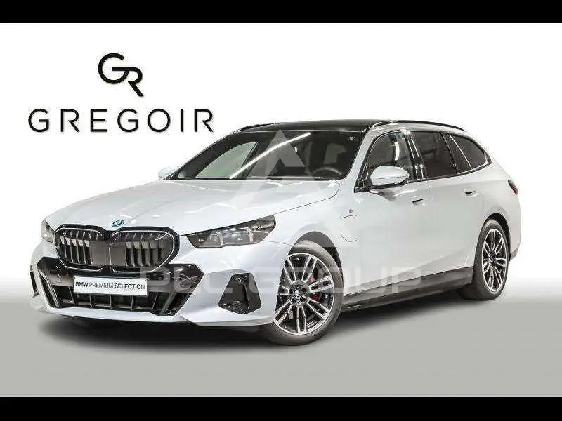 2025 BMW 530