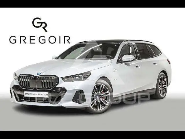 2025 BMW 530