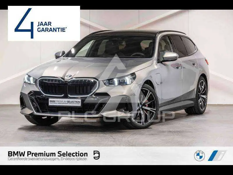 2025 BMW 530