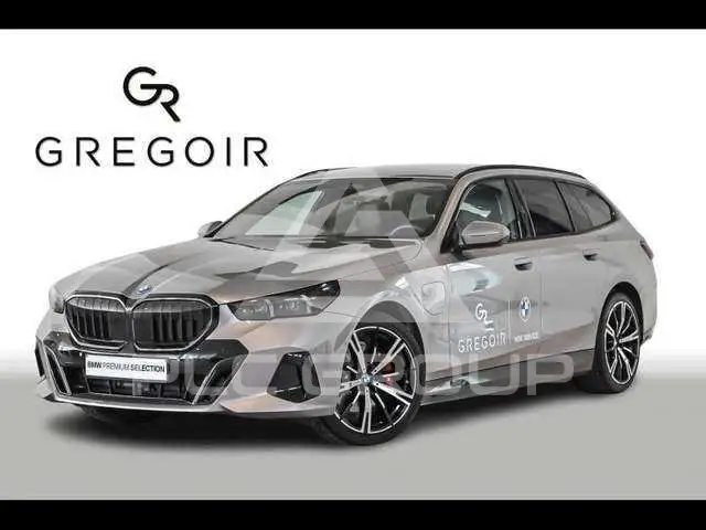 2025 BMW 530