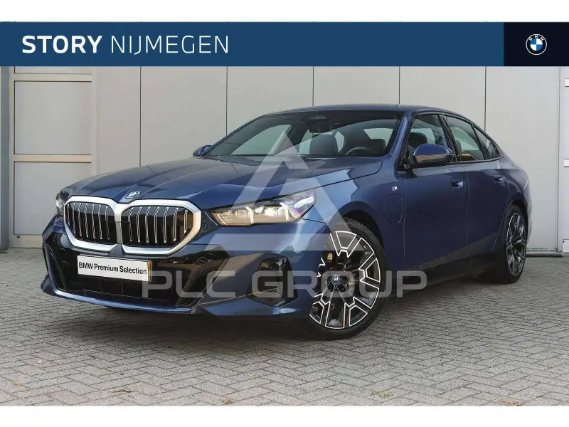 2025 BMW 530