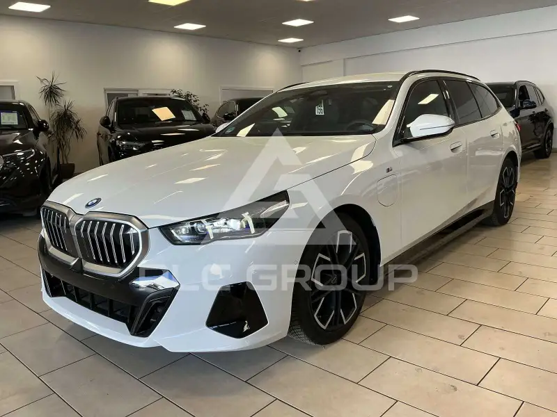 2025 BMW 530