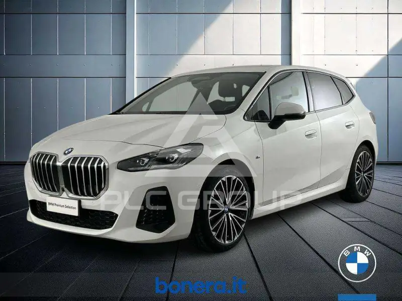 2025 BMW 218
