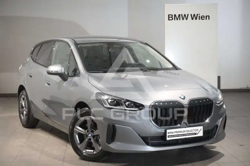 2025 BMW 218