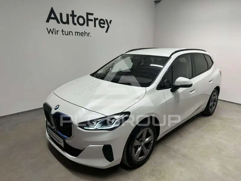2025 BMW 218