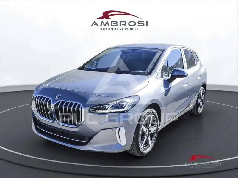 2025 BMW 218