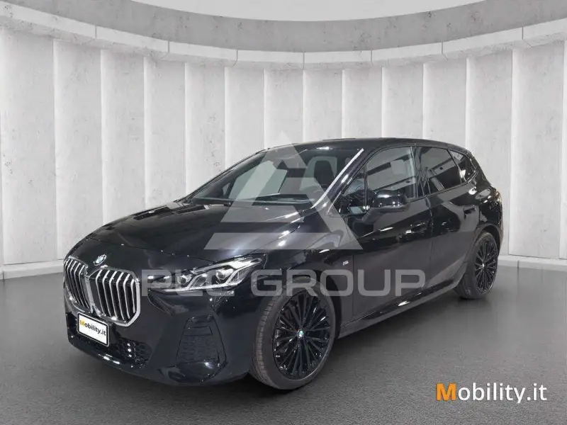 2025 BMW 218