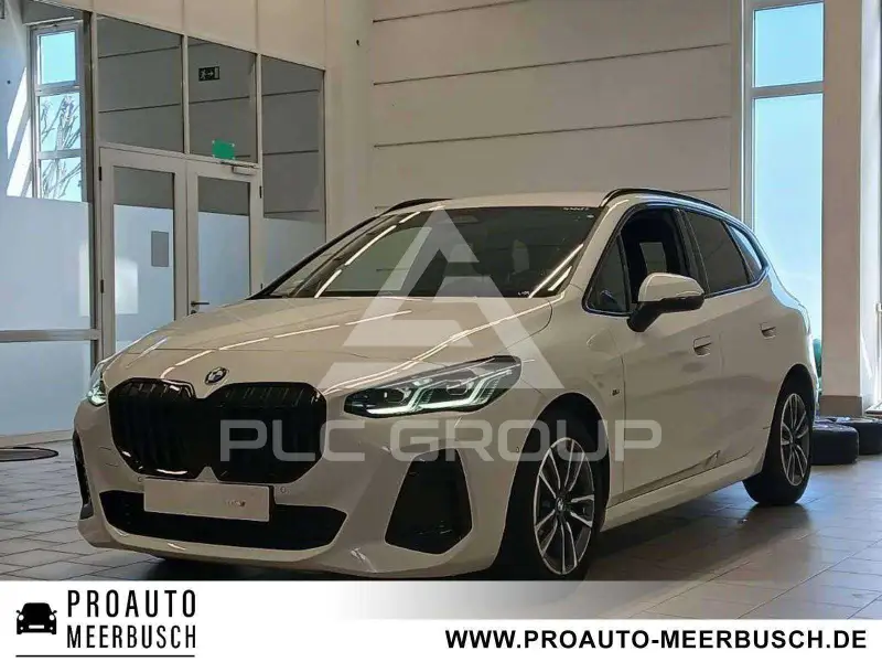 2025 BMW 218