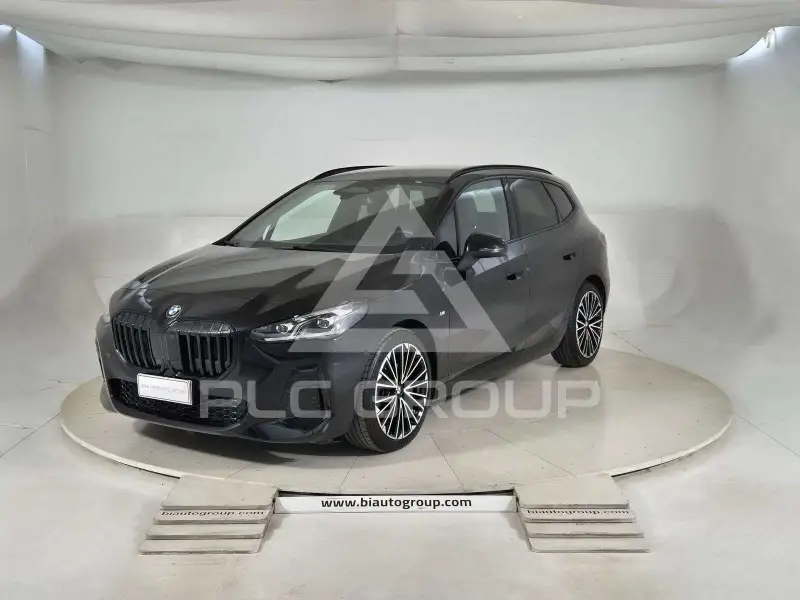 2025 BMW 218
