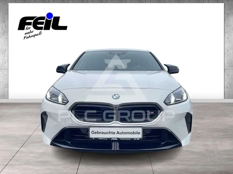 2025 BMW 235