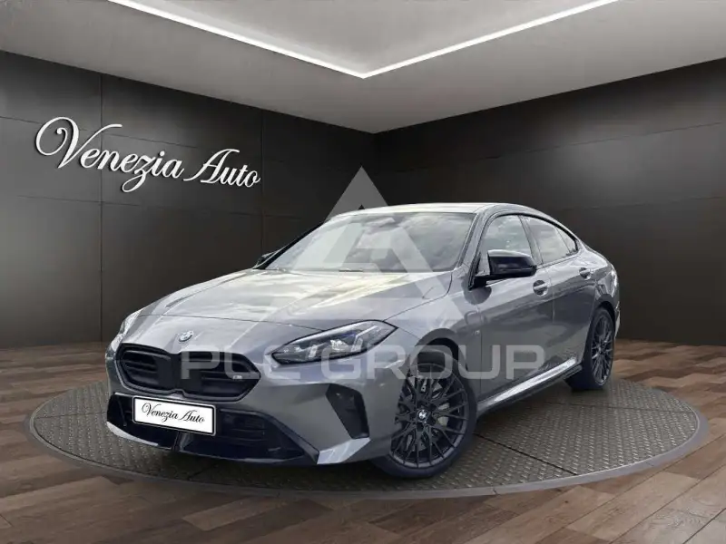 2025 BMW 235