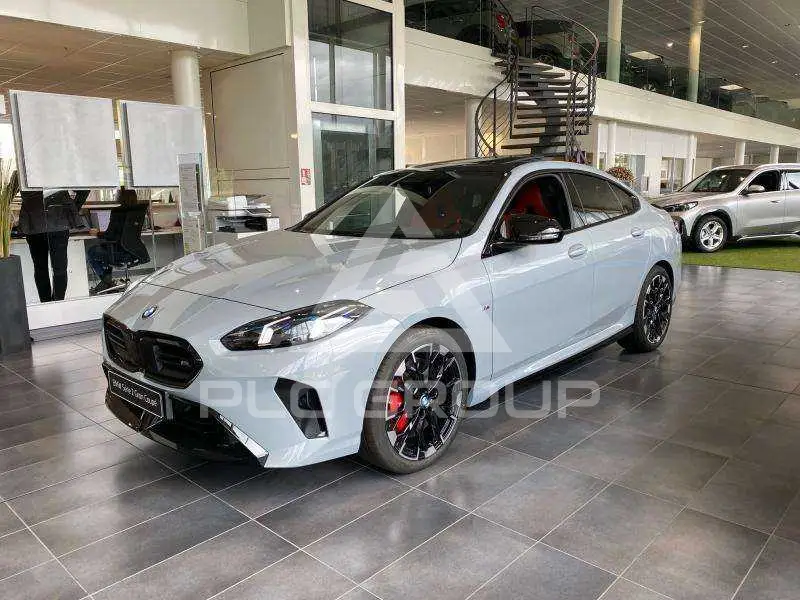 2025 BMW 235