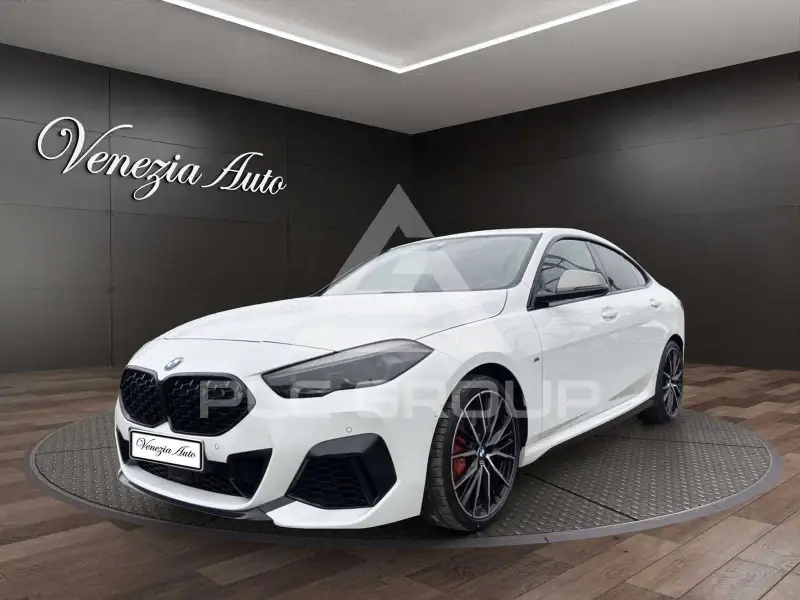 2025 BMW 235