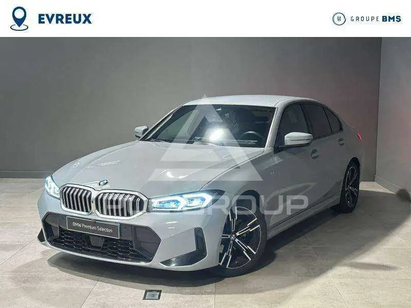 2025 BMW 320