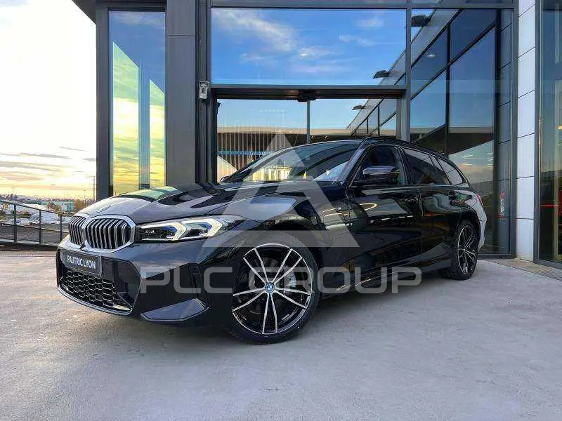 2025 BMW 320
