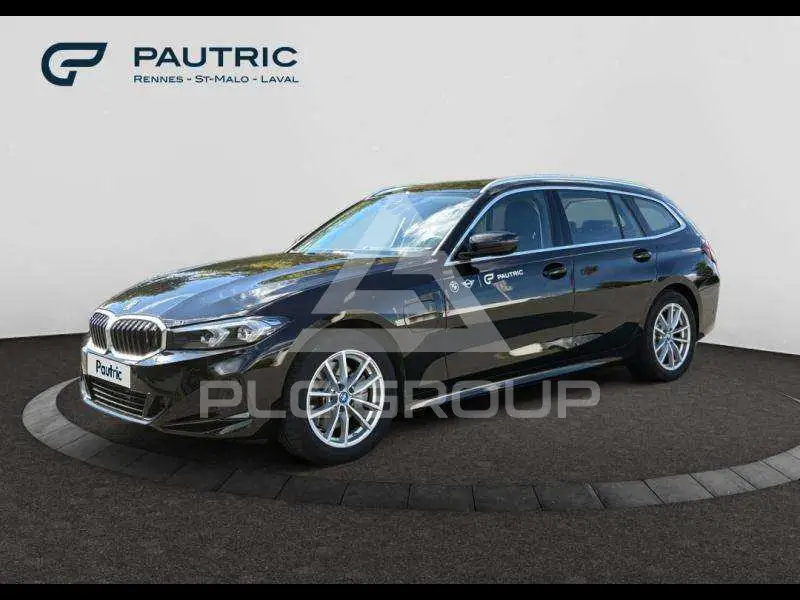 2025 BMW 320