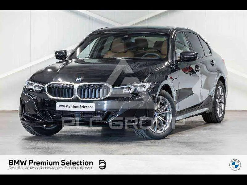 2025 BMW 320
