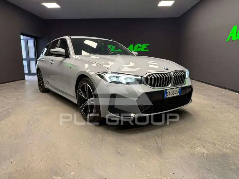 2025 BMW 320