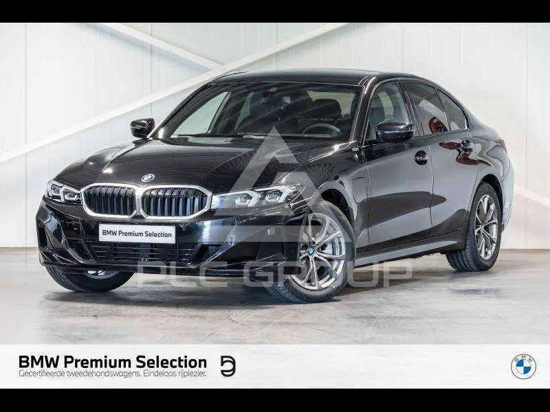 2025 BMW 320