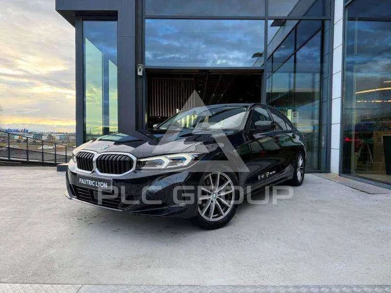 2025 BMW 320
