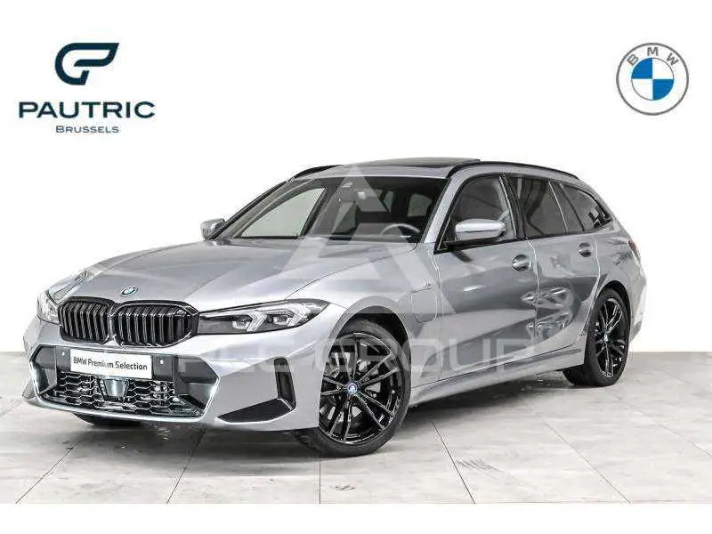 2025 BMW 320