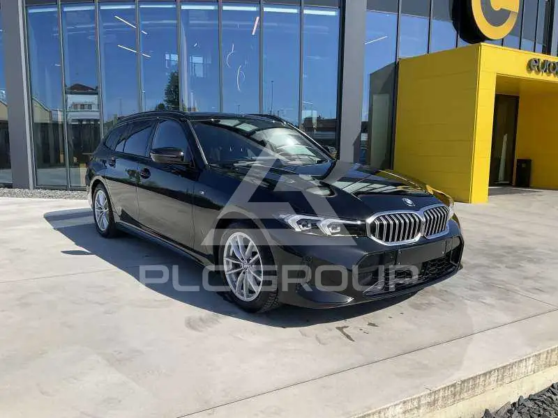 2025 BMW 320
