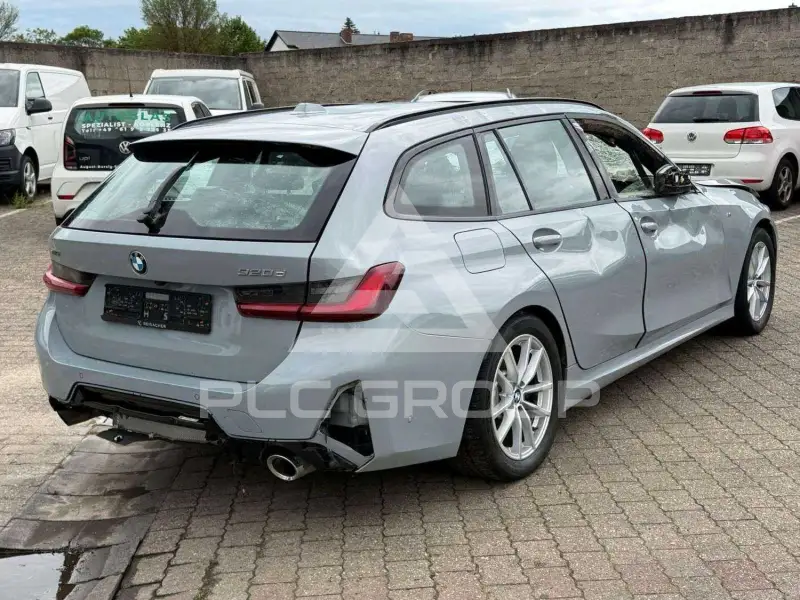 2025 BMW 320
