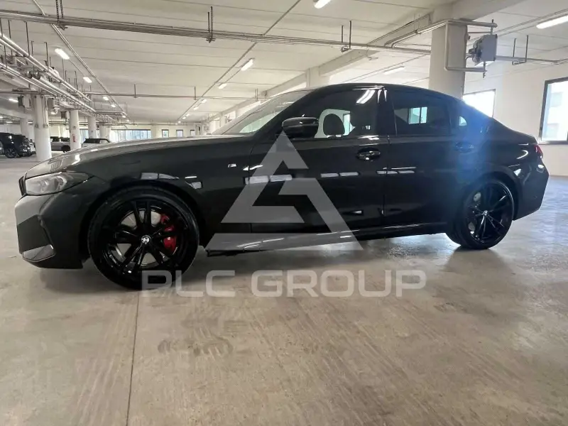 2025 BMW 320