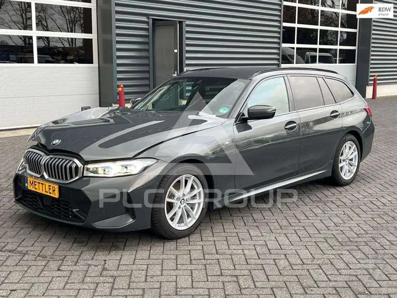 2025 BMW 320