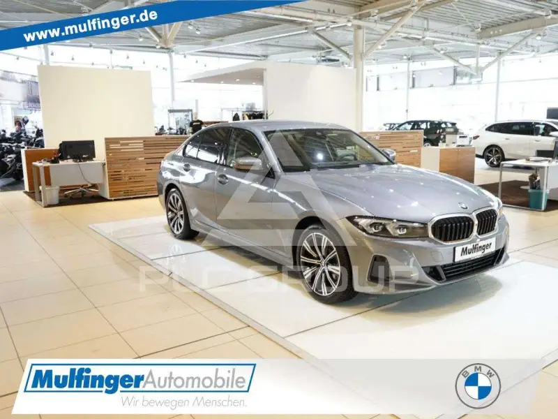 2025 BMW 320