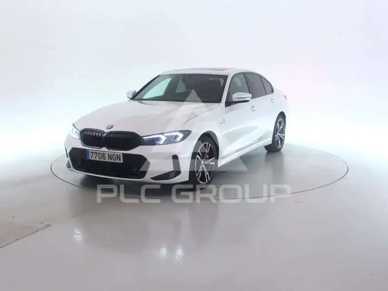 2025 BMW 330