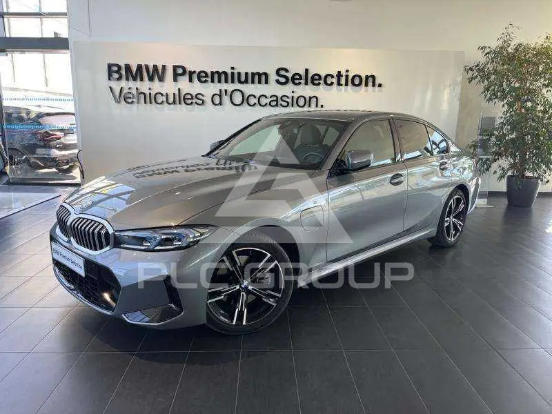 2025 BMW 330