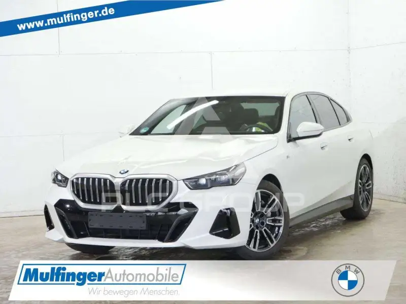 2025 BMW 540