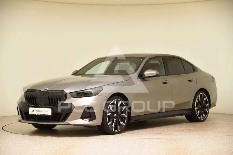 2025 BMW 540