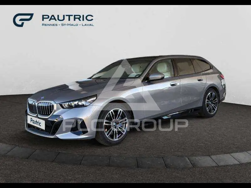 2025 BMW 540