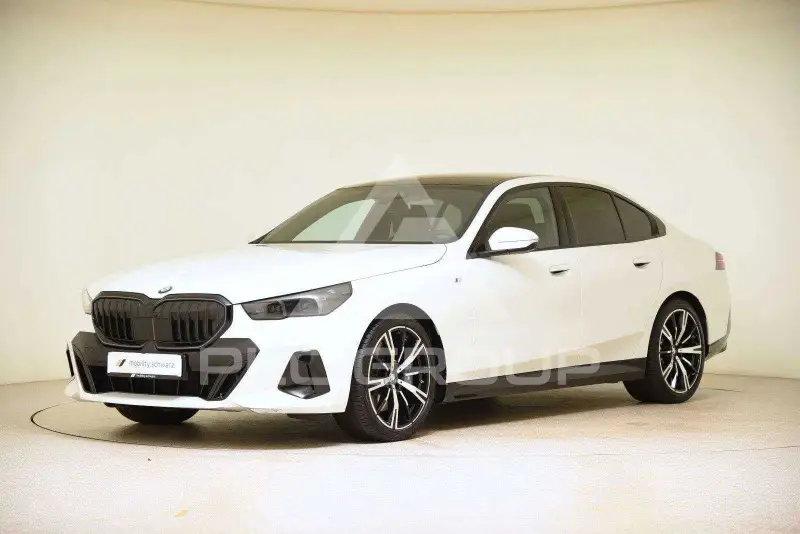 2025 BMW 540