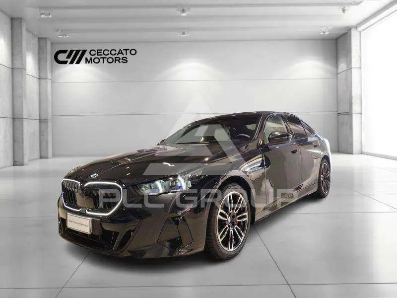 2025 BMW 540