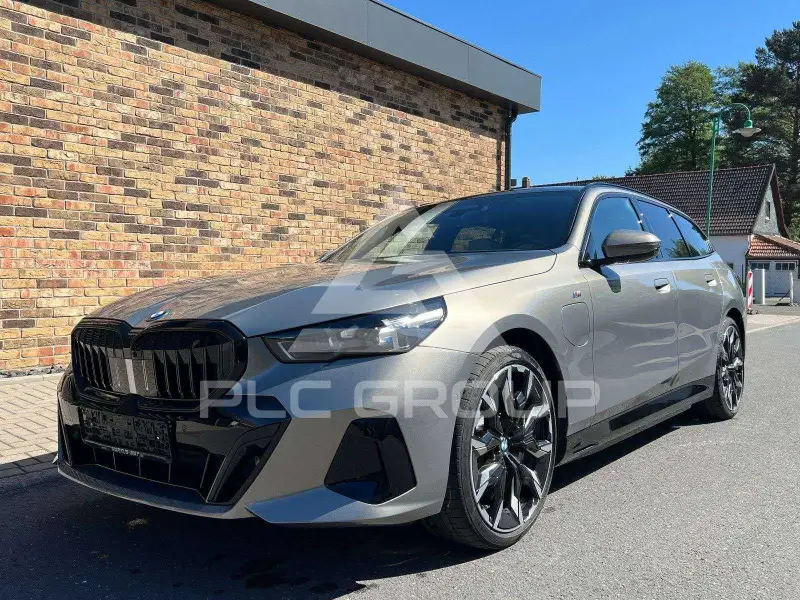 2025 BMW 550