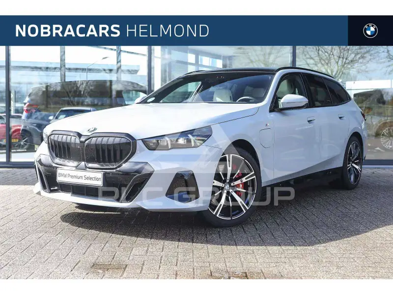 2025 BMW 550