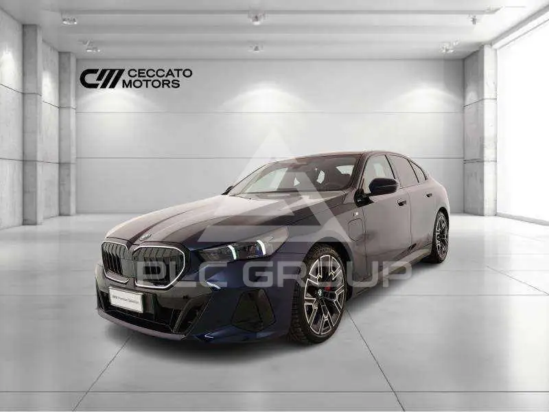 2025 BMW 550