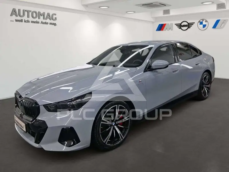 2025 BMW 550