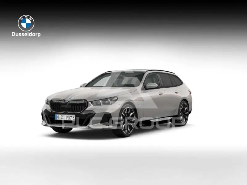 2026 BMW 550