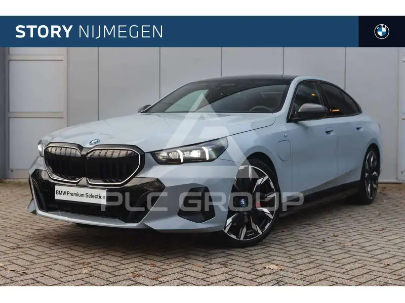 2025 BMW 550